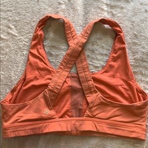 Lululemon sports bra